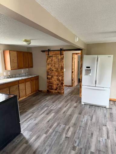 Main picture of 1224 W Barr St