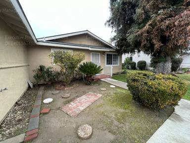 Main picture of 5320 Cherry Tree Ln