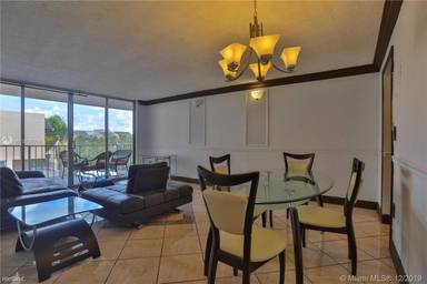 Main picture of 10700 SW 108th Ave