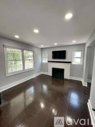 Main picture of 310 S Illinois St