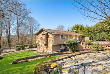 Main picture of 11004 100th Ave NE