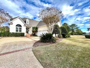 Main picture of 719 Arboretum Dr