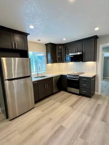 Main picture of 1971 Parkside Dr