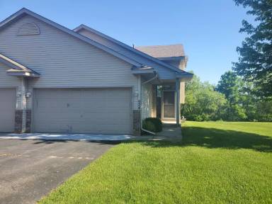 Main picture of 924 14th Ln SE