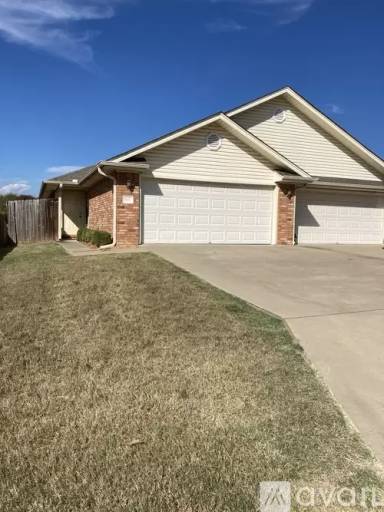 Main picture of 806 Trenton Dr