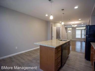 Main picture of 923 N Linwood Ave