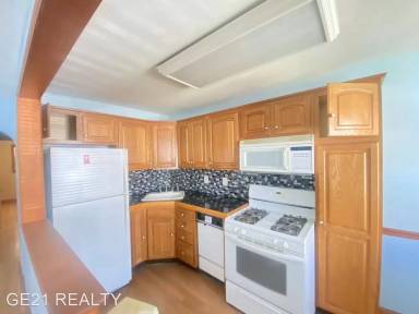 Main picture of 1819 S 28th St