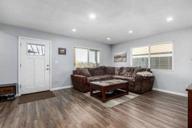 Main picture of 15932 N Twin Lakes Dr