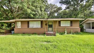 Main picture of 2763 Emerald Dr