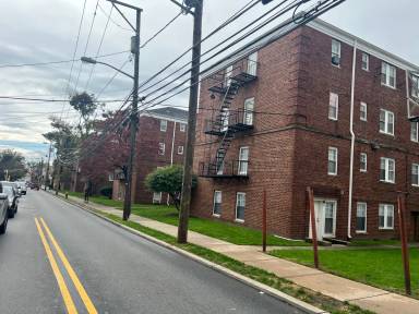 Main picture of Rutgers Arms