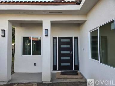 Main picture of 2208 S Della Ln