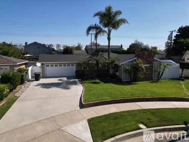 Main picture of 926 E Buoy Ave
