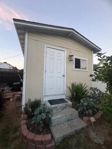 Main picture of 715 S 47th St