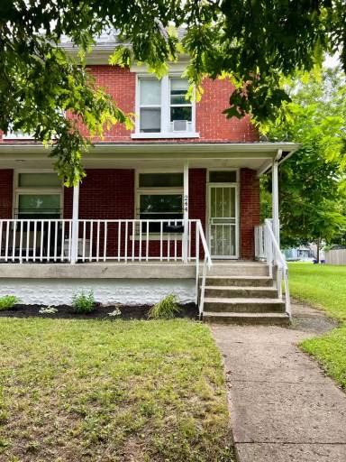 Main picture of 246 N Monroe Ave