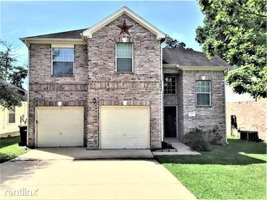 Main picture of 955 Oak Falls Dr