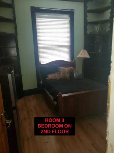 Main picture of 3847 Page Blvd