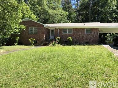 Main picture of 2103 Haggins St