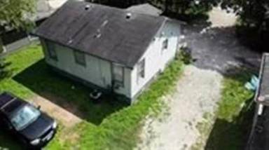 Main picture of 106 W Austin St