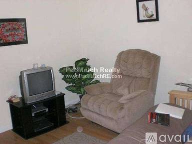 Main picture of 70 Joy St