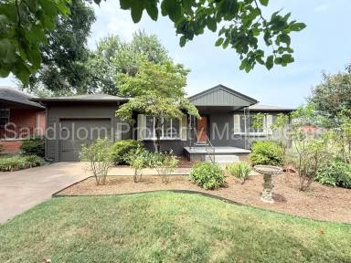 Main picture of 3737 E 37th Pl