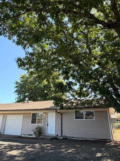 Main picture of 1371 27th Ave SE