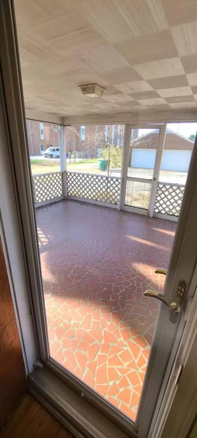 Main picture of 6426 Shallowford Rd
