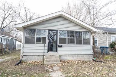 Main picture of 4850 Hillside Ave