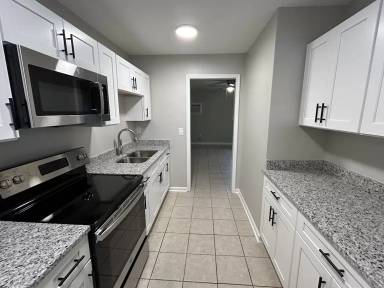 Main picture of 4004 McVay St SW