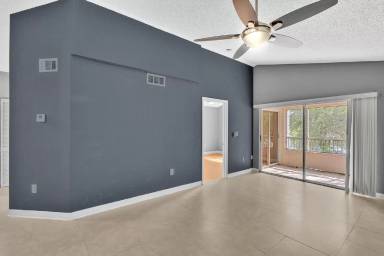 Main picture of 2850 N Oakland Forest Dr