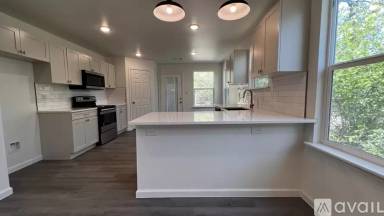 Main picture of 231 E Heron St