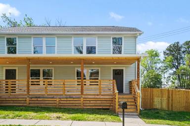 Main picture of 1500 Bryan St