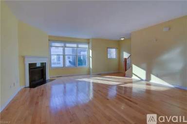 Main picture of 1489 Huntington Ln