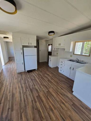 Main picture of 503 El Rio Ct SE