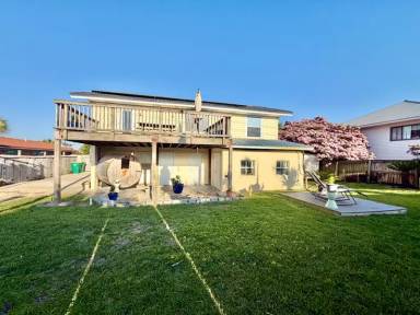 Main picture of 723 Sailfish Dr