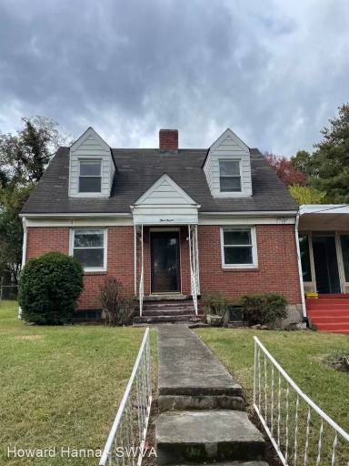 Main picture of 312 Juniper St NW