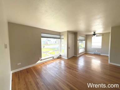 Main picture of 1018 E 40th Ave