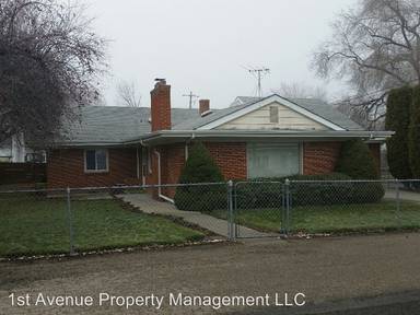 Main picture of 341 N Avenue E
