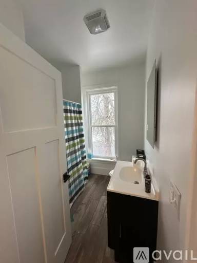 Main picture of 546 W Main St