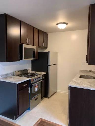 Main picture of 1111 W Hollywood Ave Apartments