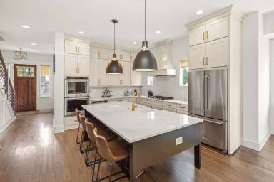 Main picture of 924 Jackson St