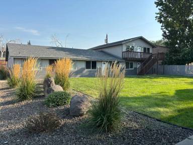 Main picture of 1005 S 42nd Ave