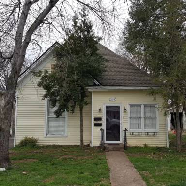 Main picture of 1245 Nutwood St