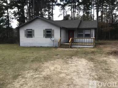 Main picture of 140 Lake L Dr