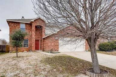 Main picture of 1104 Caroline Dr