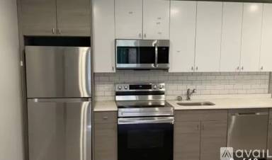 Main picture of 4400 S Drexel Blvd