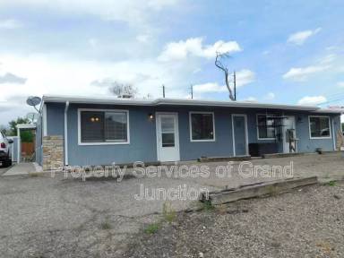Main picture of 3298 Lombardy Ln