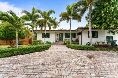 Main picture of 3371 SW 22nd St