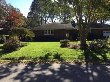 Main picture of 4745 Hermitage Rd