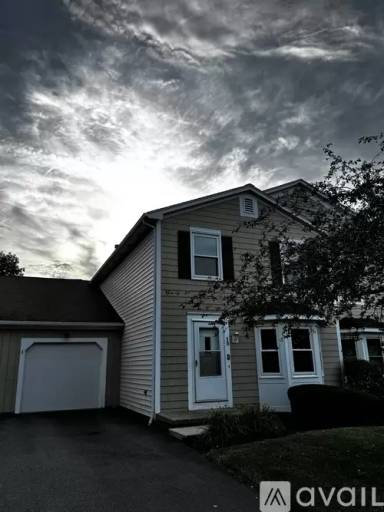 Main picture of 15 Hanna Ln