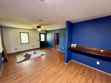 Main picture of 904 Springfield Rd